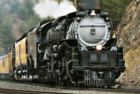 Union Pacific Challenger and Other Heritage Equipment Move Date Released